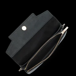 Petit pochette